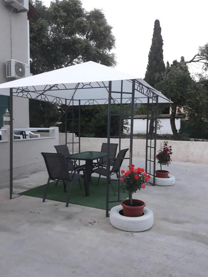 Vasilis Apartment *