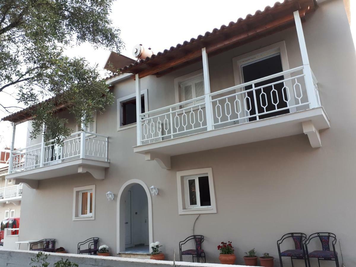 Vasilis Apartment *